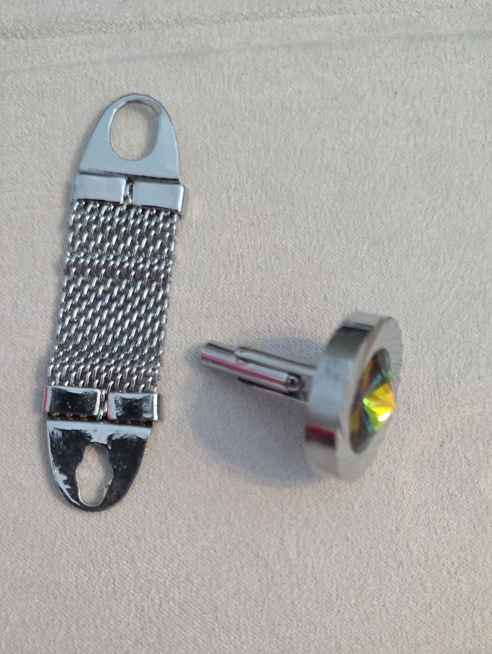VTG 60s/70s Watermelon Rivoli Glass Wrap Around Silver Tone Cufflinks